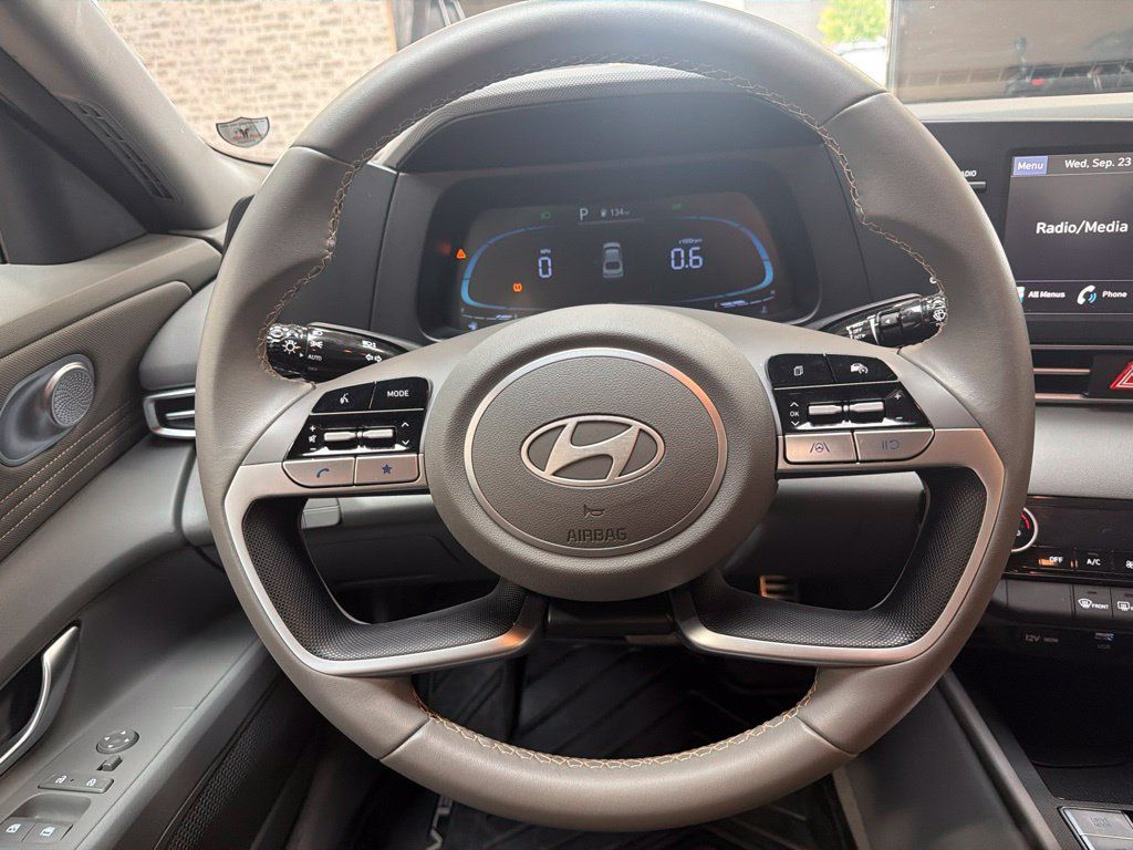 Used 2026 Hyundai Elantra Sport FWD image 18