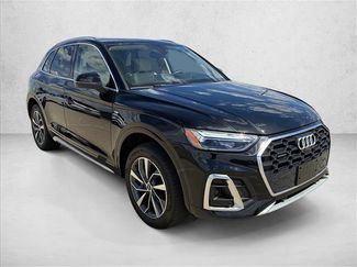 Used 2023 Audi Q5 2.0T Premium Plus w/ Premium Plus Package AWD/4WD video 3