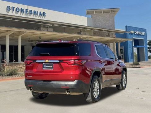Used 2023 Chevrolet Traverse LT image 5
