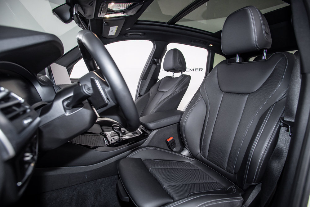 Used 2024 BMW X3 sDrive30i w/ M Sport Package RWD image 15