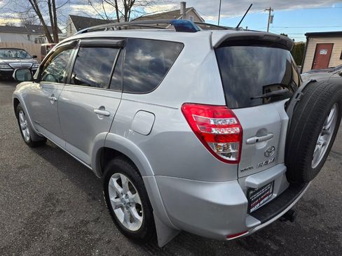 Used 2009 Toyota RAV4 Limited w/ Tow Prep Pkg image 8