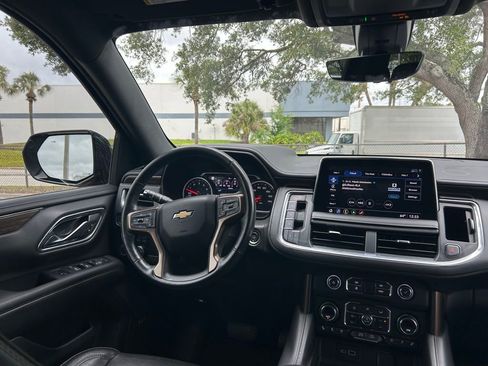 Used 2021 Chevrolet Suburban High Country RWD image 9