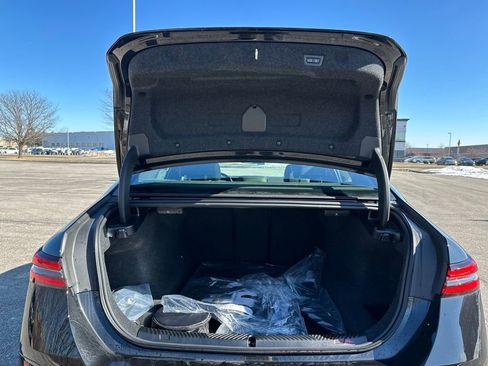 New 2026 BMW 530i xDrive w/ M Sport Package AWD/4WD image 23