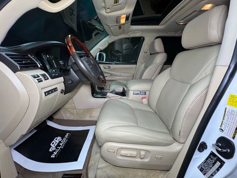 Used 2011 Lexus LX 570 4WD w/ Luxury Pkg image 51