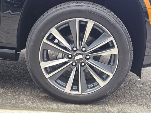 New 2026 Cadillac Escalade ESV Sport image 9