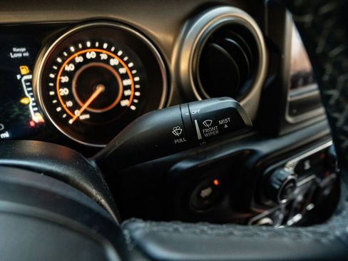 Used 2020 Jeep Wrangler Unlimited Sport S AWD/4WD image 33