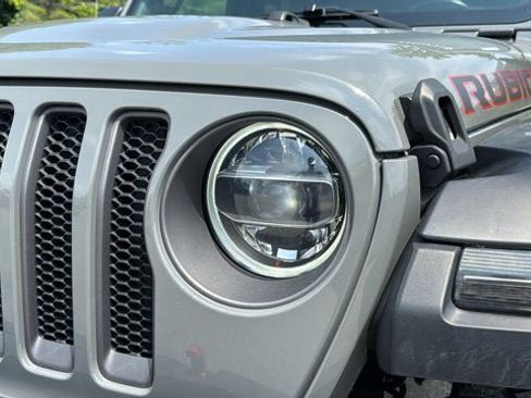 Used 2021 Jeep Wrangler Unlimited Rubicon w/ LED Lighting Group AWD/4WD image 9