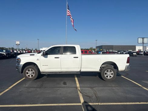 Used 2025 RAM 2500 Big Horn AWD/4WD image 2