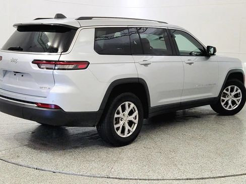 Used 2022 Jeep Grand Cherokee L Limited AWD/4WD image 7