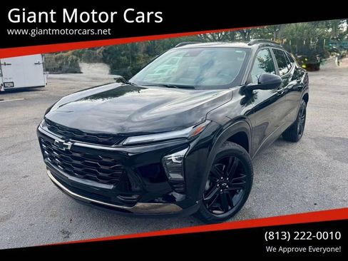 Used 2025 Chevrolet Trax ACTIV w/ Driver Confidence Package image 1