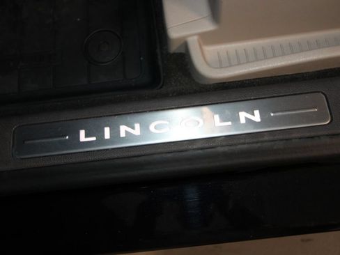 Used 2022 Lincoln Nautilus Reserve w/ Equipment Group 201A AWD/4WD image 7