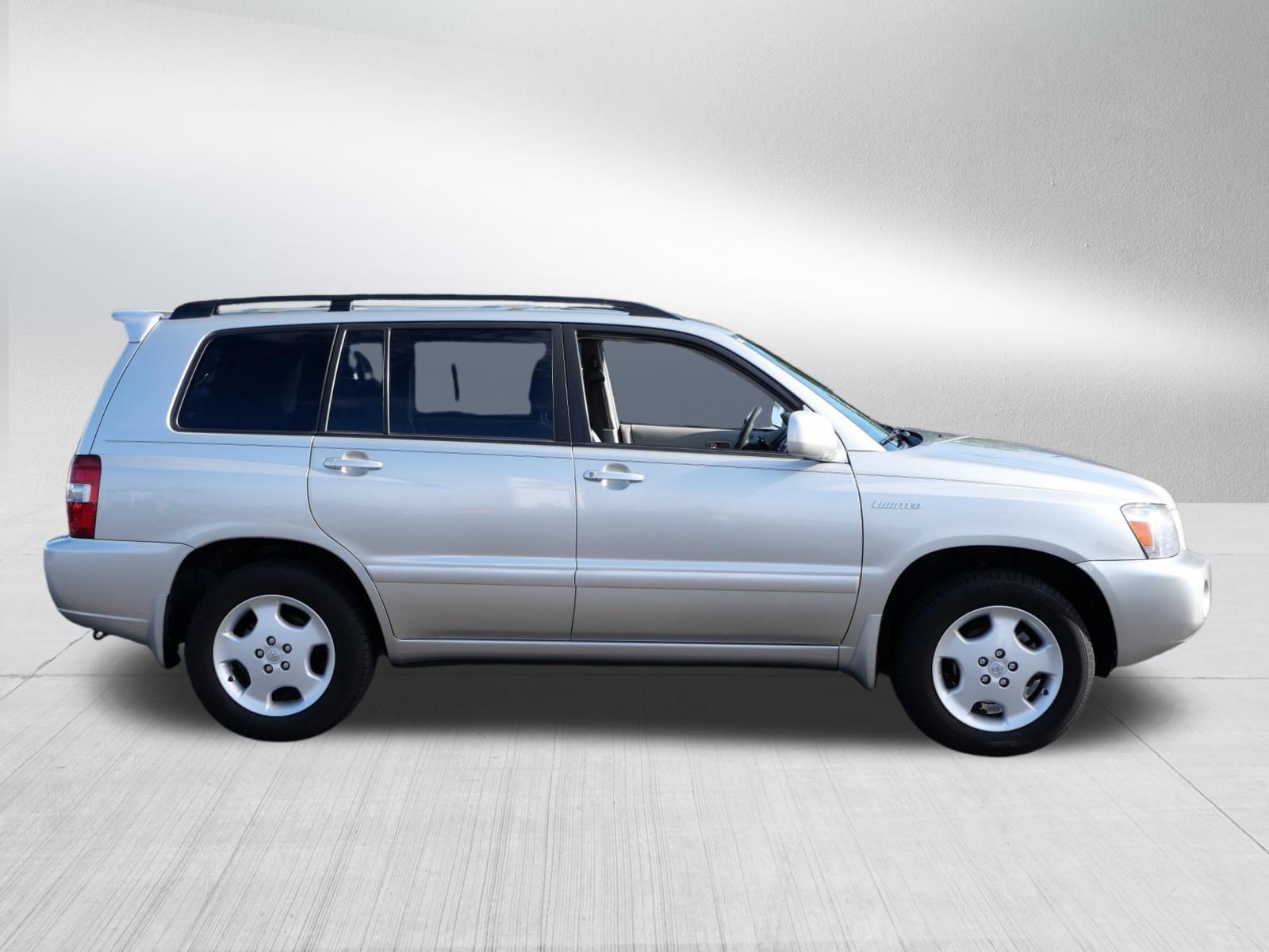 Used 2005 Toyota Highlander Limited AWD/4WD image 8