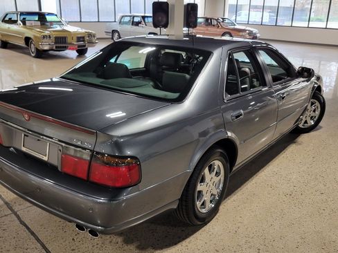 Used 2004 Cadillac Seville SLS w/ Preferred Equipment Group FWD image 35