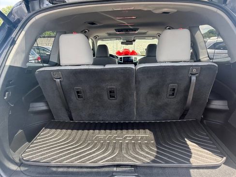 Used 2017 Honda Pilot Touring image 29