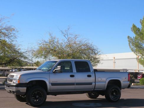 Used 2004 Chevrolet Silverado 2500 LS w/ Skid Plate Package image 1