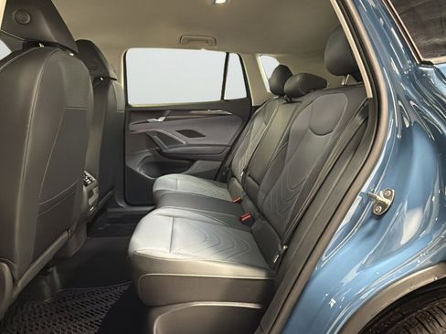 New 2026 Volkswagen Tiguan SE image 30