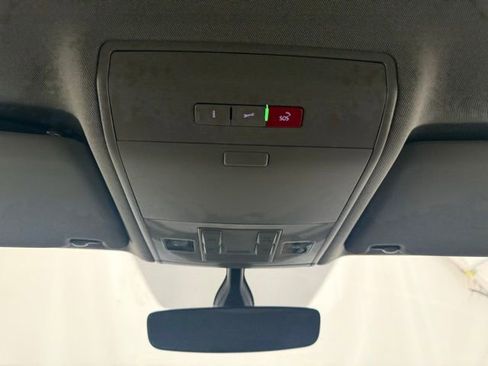 Used 2021 Volkswagen Atlas SE image 29