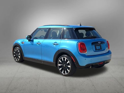 Used 2018 MINI Cooper 4-Door Hardtop FWD image 4