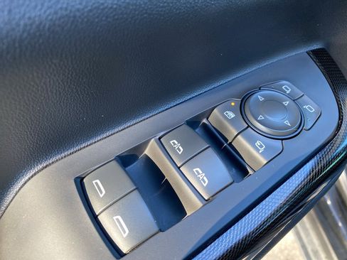 Used 2022 GMC Acadia AT4 w/ Technology Package image 11