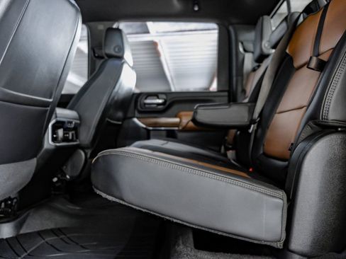 Used 2021 Chevrolet Silverado 3500 High Country image 39