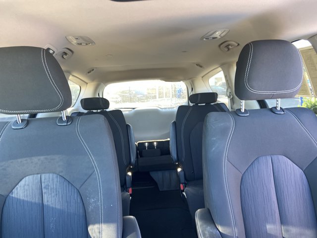 Used 2023 Chrysler Voyager LX FWD image 19