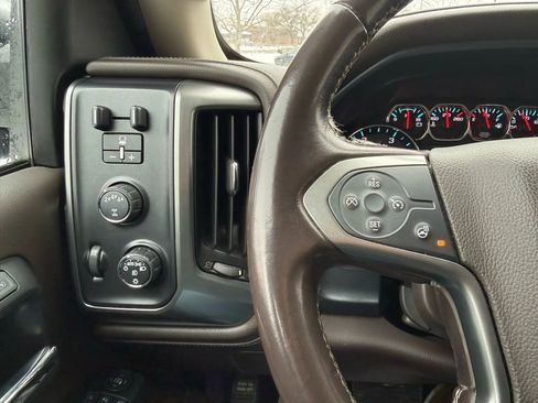 Used 2019 Chevrolet Silverado 2500 LTZ w/ Duramax Plus Package image 18
