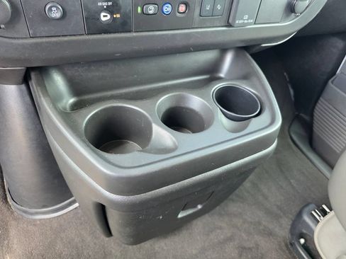 Used 2025 Chevrolet Express 3500 LT w/ LT Preferred Equipment Group RWD image 17