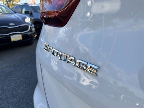 Used 2020 Kia Sportage LX image 43