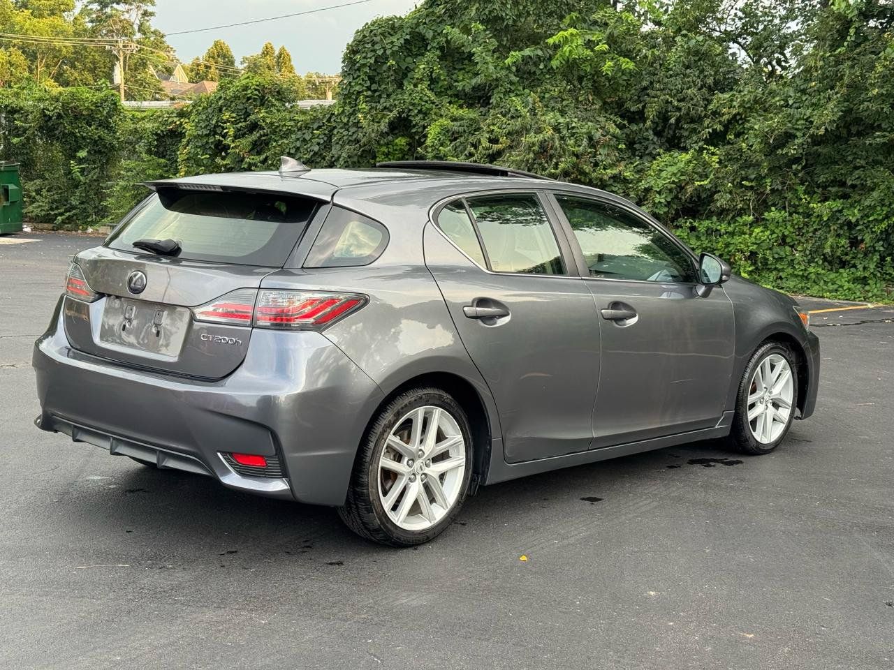 Used 2015 Lexus CT 200h w/ Navigation Package FWD image 7