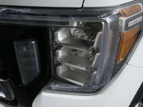 Used 2021 GMC Sierra 3500 AT4 w/ AT4 Premium Plus Package image 8