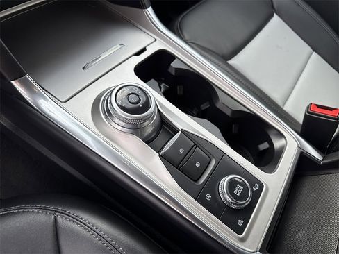 Used 2023 Ford Explorer XLT w/ Equipment Group 202A image 29