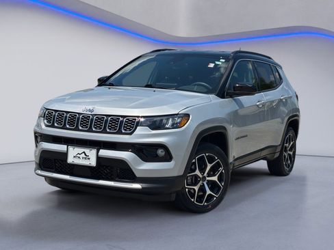 Used 2025 Jeep Compass Limited AWD/4WD image 2