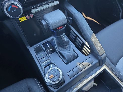 Used 2024 Toyota Tacoma TRD Off-Road image 29