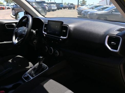 Used 2021 Hyundai Venue SEL FWD image 35