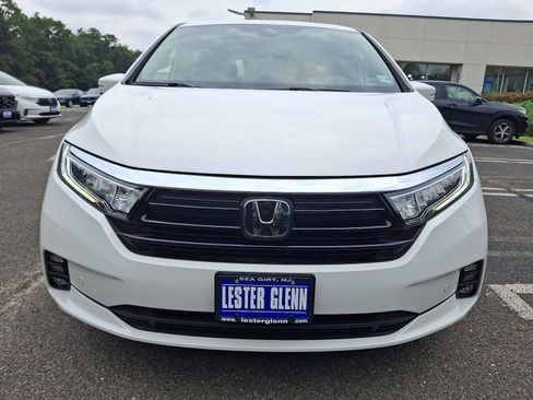 Certified 2024 Honda Odyssey Touring image 2