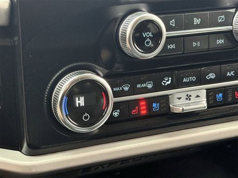 Certified 2022 Ford Expedition XLT image 21