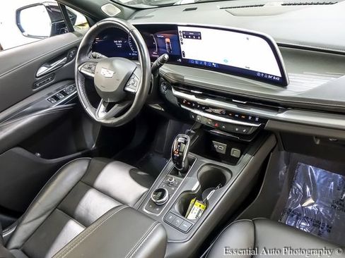 Certified 2024 Cadillac XT4 Premium Luxury AWD/4WD image 25