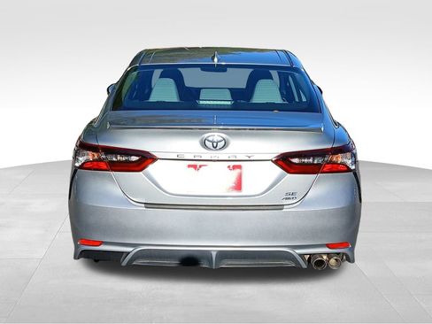 Used 2024 Toyota Camry SE image 8
