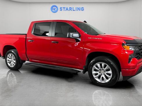 Used 2025 Chevrolet Silverado 1500 Custom RWD image 12