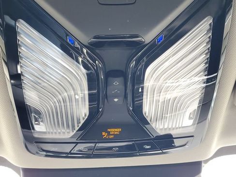 Used 2024 BMW X7 xDrive40i w/ Premium Package AWD/4WD image 35