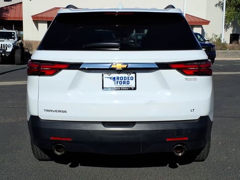 Used 2023 Chevrolet Traverse LT FWD image 4