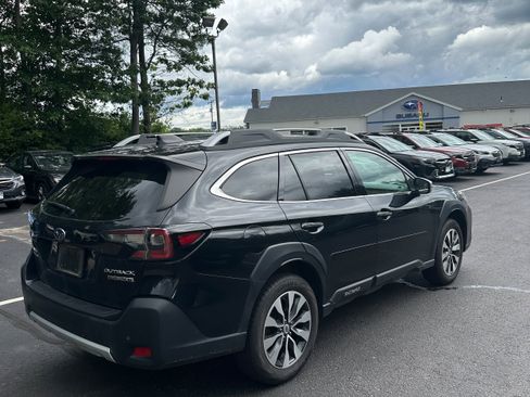 Used 2024 Subaru Outback Touring XT AWD/4WD image 5