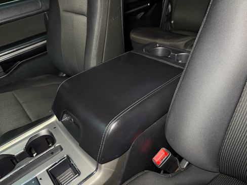 Used 2019 Ford Expedition Max XLT image 35