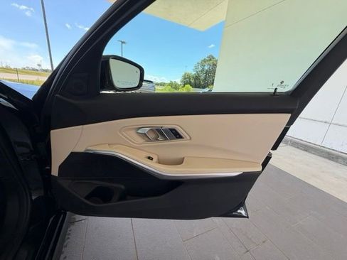 Used 2023 BMW 330i Sedan w/ Premium Package RWD image 39