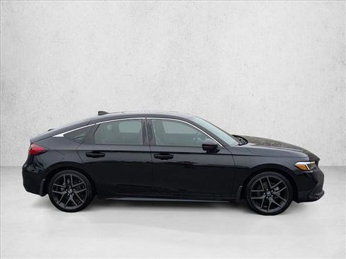 Used 2024 Honda Civic Sport Touring image 4