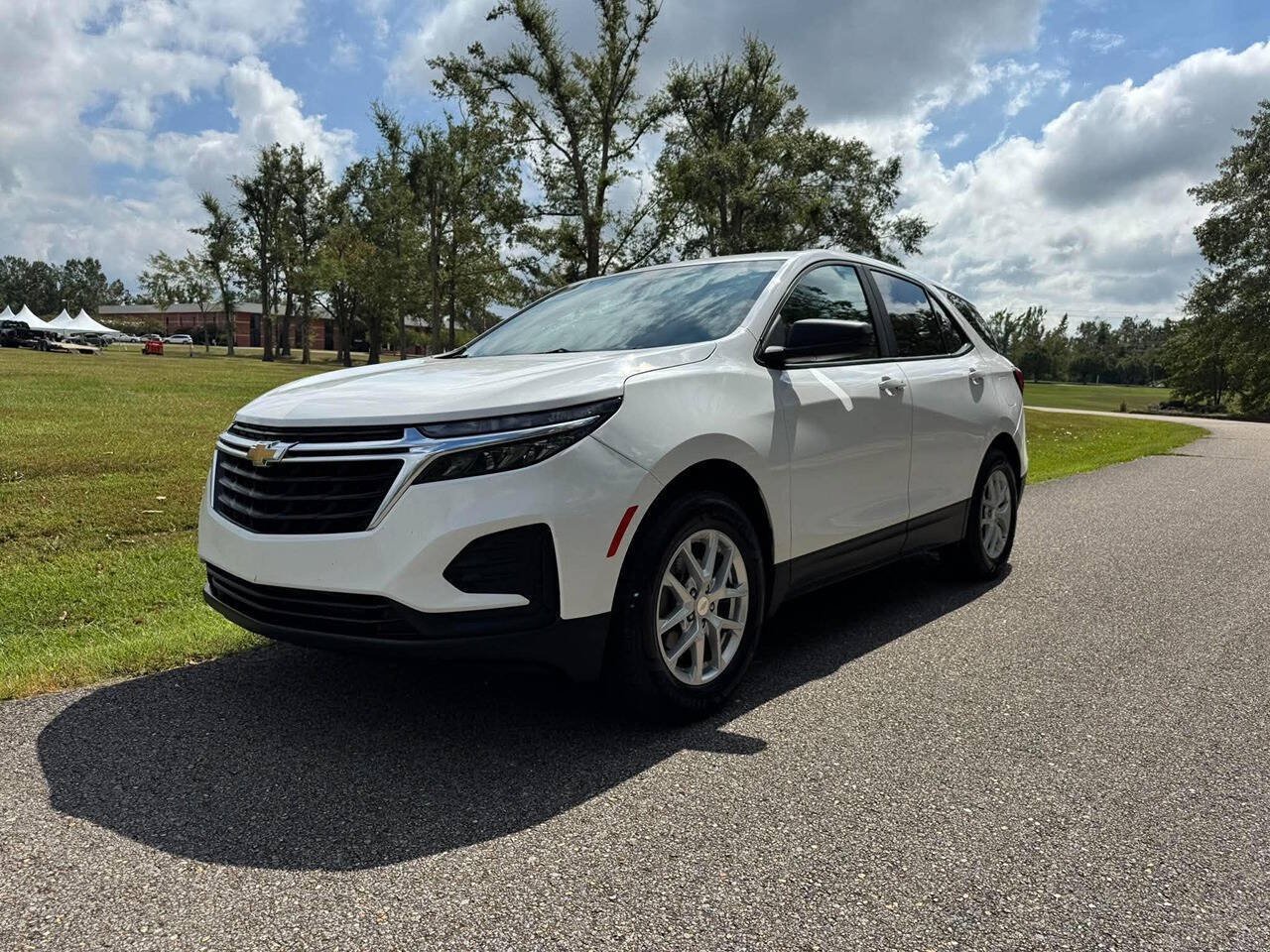 Used 2024 Chevrolet Equinox LS w/ LS Convenience Package FWD image 9