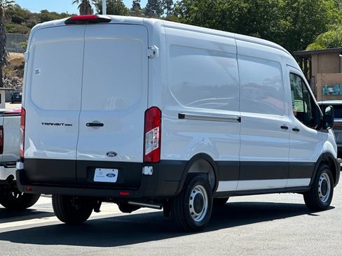 New 2026 Ford Transit 250 148 Medium Roof w/ Load Area Protection Package RWD image 3