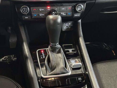 Used 2023 Jeep Compass High Altitude image 24