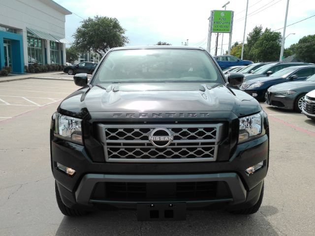 Used 2022 Nissan Frontier SV RWD image 3