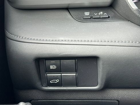 Used 2022 Toyota Highlander XLE image 31